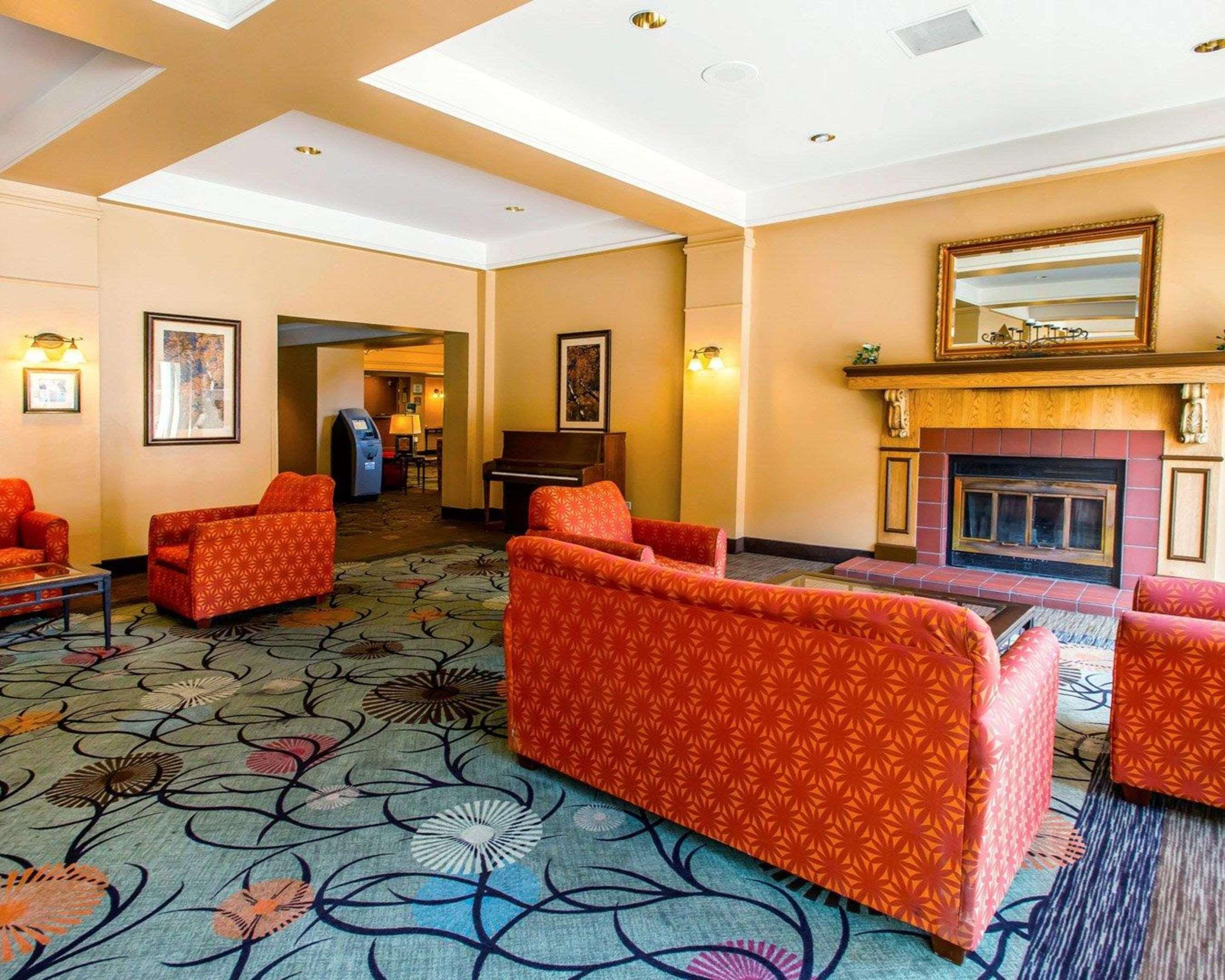 Quality Inn And Conference Center Greeley Downtown Exterior photo