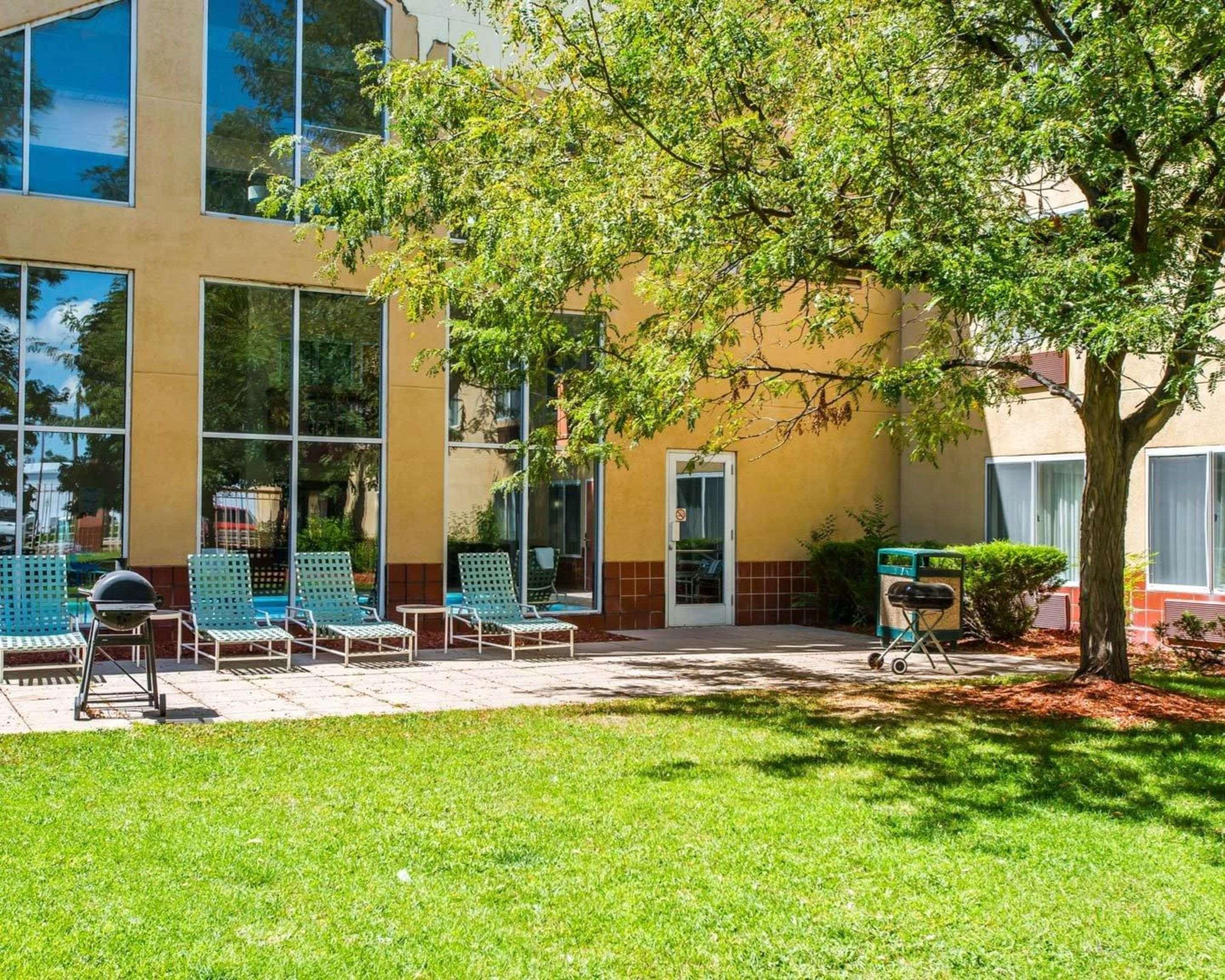 Quality Inn And Conference Center Greeley Downtown Exterior photo