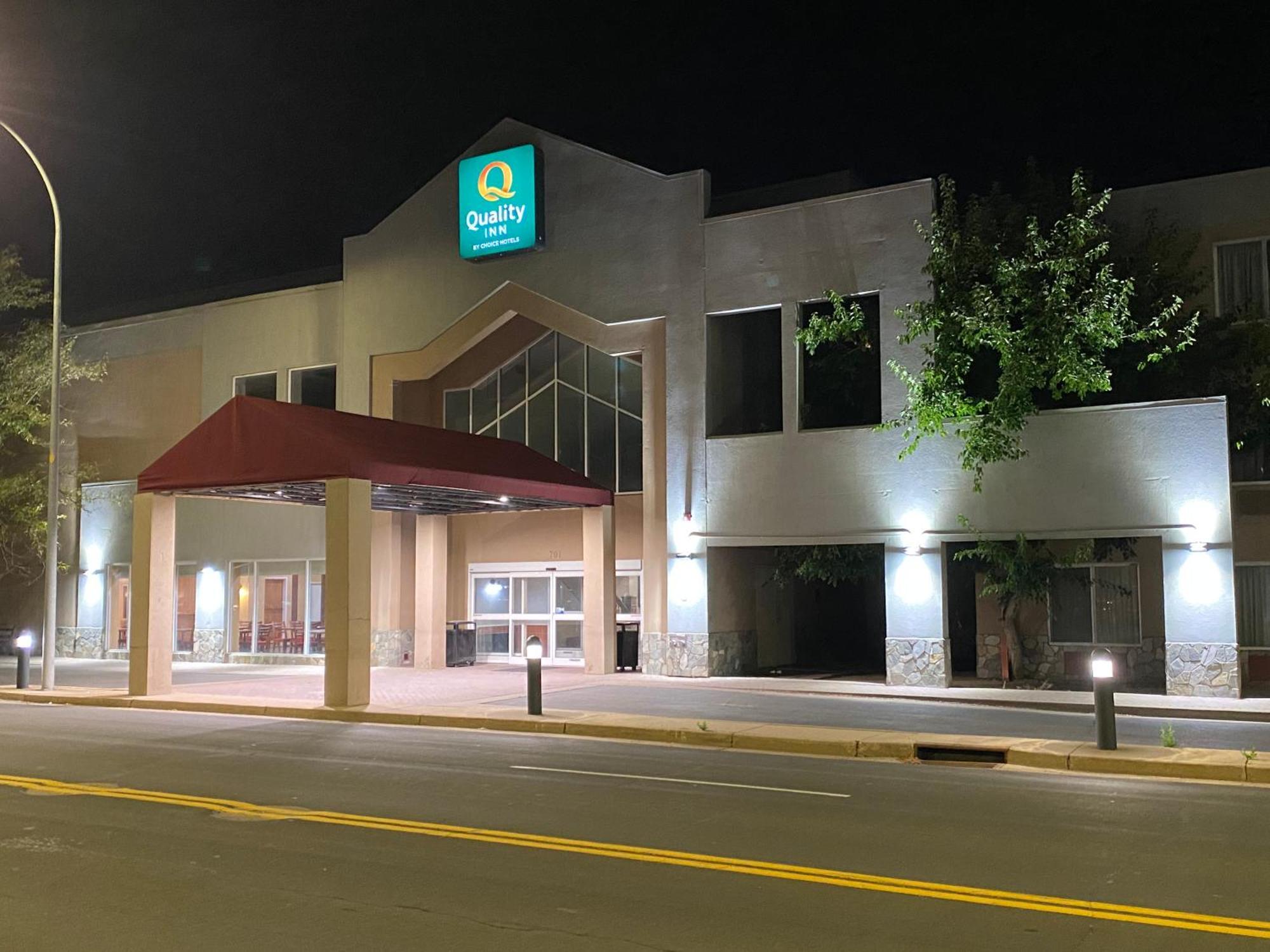 Quality Inn And Conference Center Greeley Downtown Exterior photo
