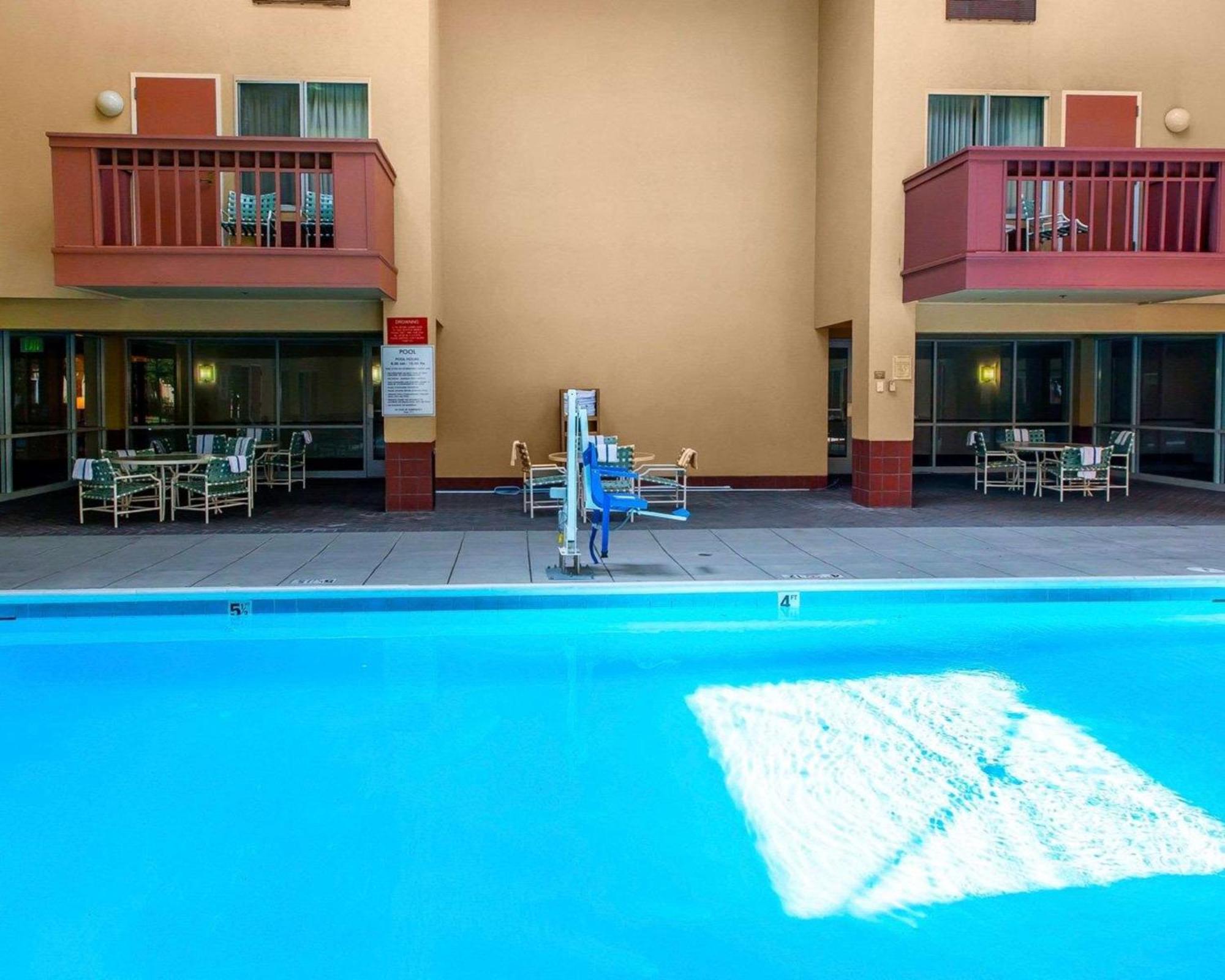 Quality Inn And Conference Center Greeley Downtown Exterior photo